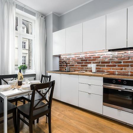 Old Town Apartment Garbary By Noclegi Renters Poznań Buitenkant foto