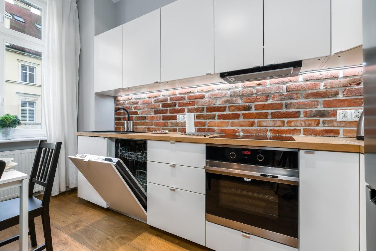 Old Town Apartment Garbary By Noclegi Renters Poznań Buitenkant foto