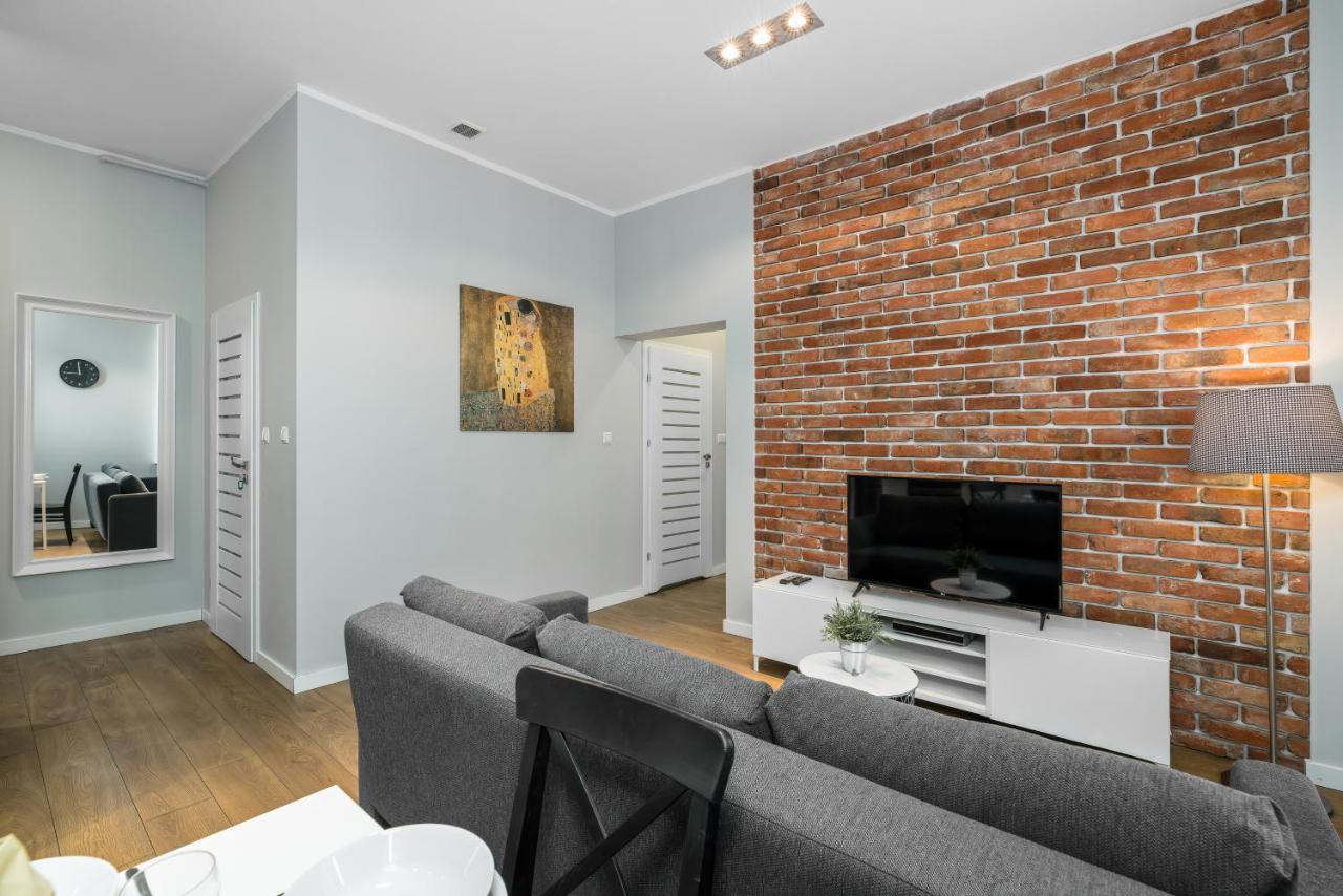 Old Town Apartment Garbary By Noclegi Renters Poznań Buitenkant foto