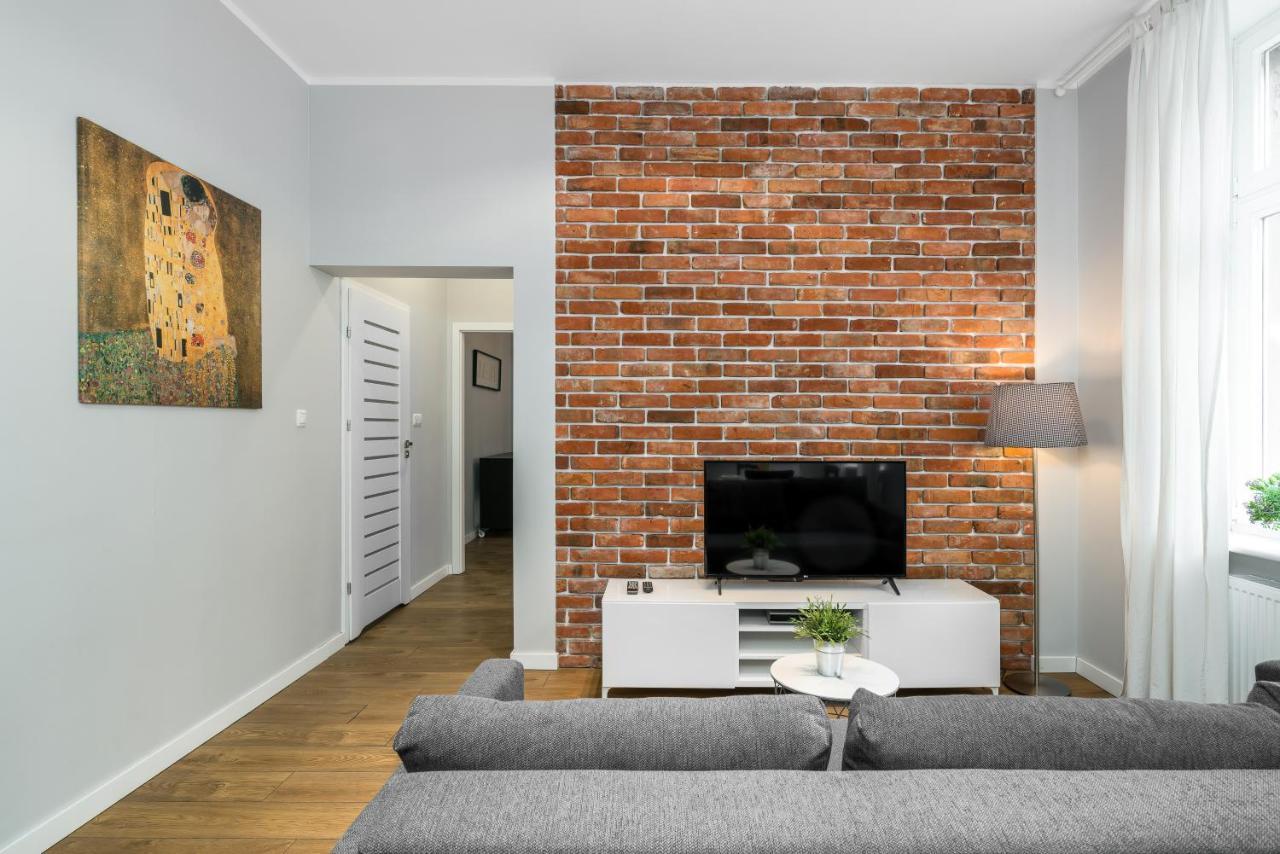 Old Town Apartment Garbary By Noclegi Renters Poznań Buitenkant foto